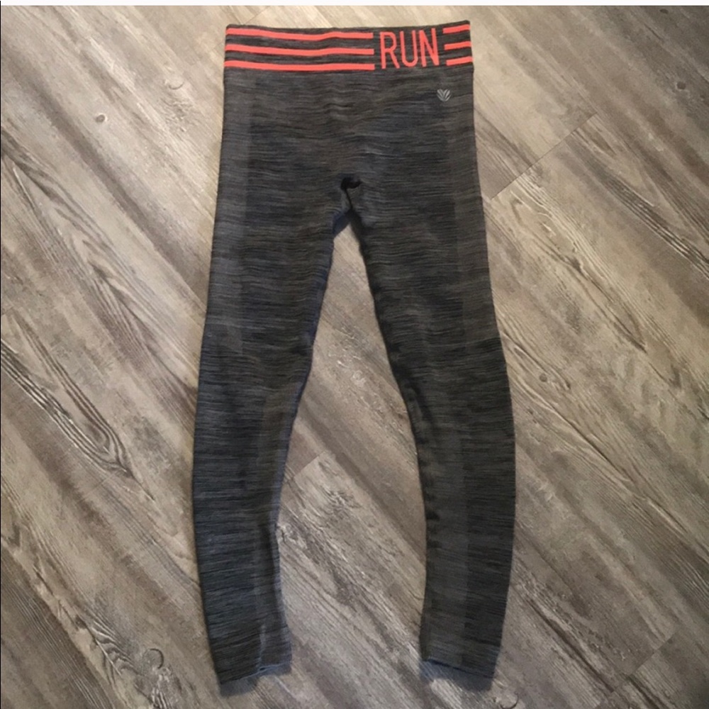 Seamless leggings